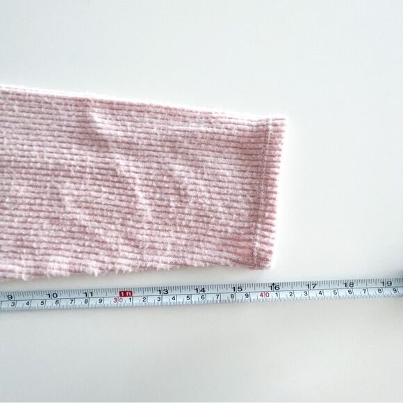 Calvin Klein cropped pink sweater - Picture 4 of 9
